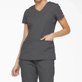 Blusa médica de cuello en V Eds Signature para mujer