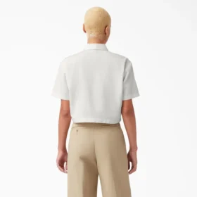 Camisa de trabajo corta con parches bordados para mujer