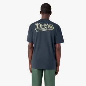 Camiseta con gráfico de Guy Mariano