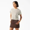 Camiseta corta a rayas con bolsillo para mujer Camiseta corta a rayas con bolsillo para mujer