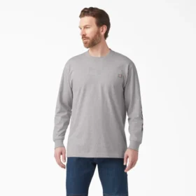 Camiseta de manga larga con bolsillo y gráfico del logotipo