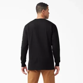 Camiseta de manga larga con bolsillo y gráfico del logotipo