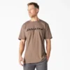Camiseta gráfica Icon de corte holgado y manga corta