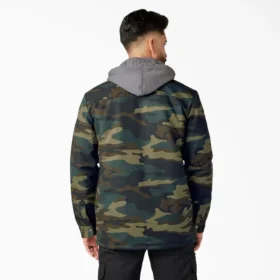 Chaqueta con capucha de lona repelente al agua