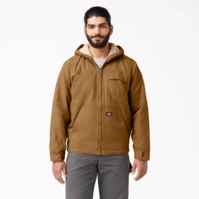 Chaqueta con capucha forrada de forro polar de pelo largo