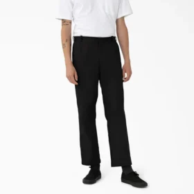 Highsnobiety y Dickies: pantalones de trabajo con pliegues