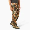 Pantalones cargo de lona con estampado de camuflaje