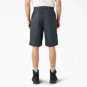 Pantalones cortos de trabajo de corte holgado y frente liso, 13″