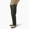 Pantalones de corte regular con Double Knee en las rodillas de Dickies Skateboarding Pantalones de corte regular con Double Knee en las rodillas de Dickies Skateboarding