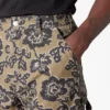 Pantalones utilitarios con estampado floral del desierto
